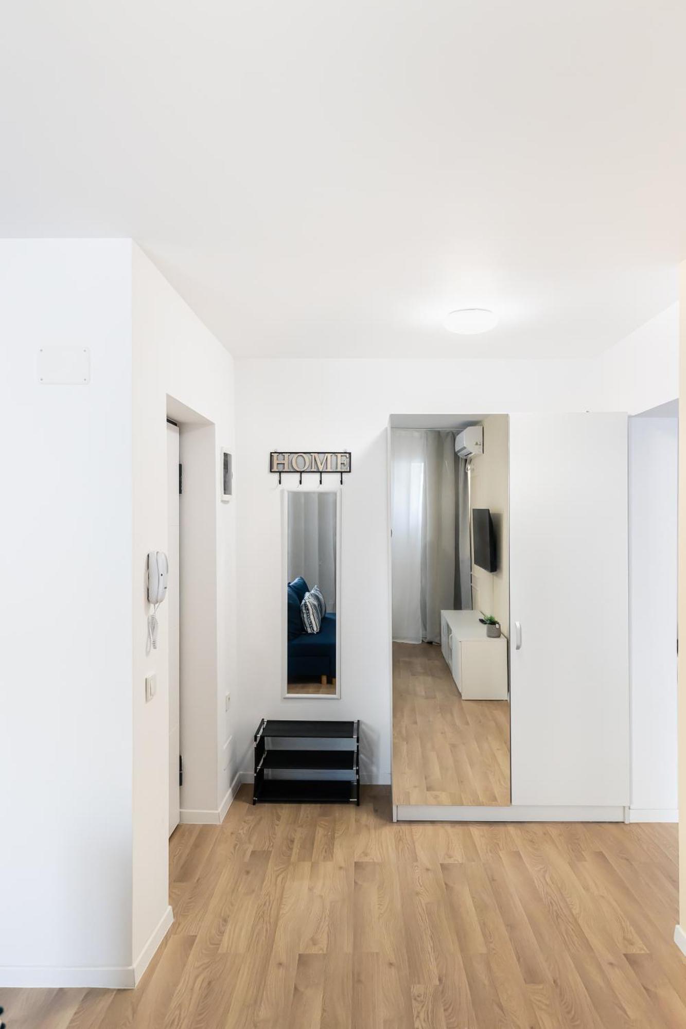 Simplicity Apartments Bukarest Eksteriør billede